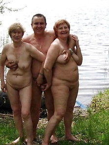 Nude Threesomes
