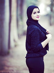 Arab Egyptian Hijab Slut So Fucking Hot Bitch & Sexy Body 3