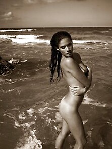 Nude Photoshoot Of Sara Sampaio