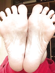 Sexy Girl Feet Soles And Arches