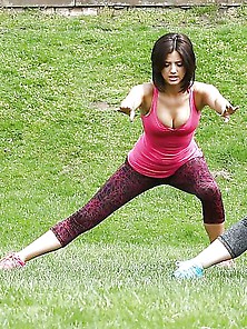 Uk Lucy Mecklenburgh Working Out
