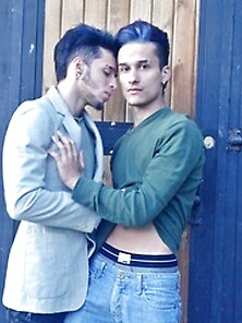 Latin Gay Poolandmike