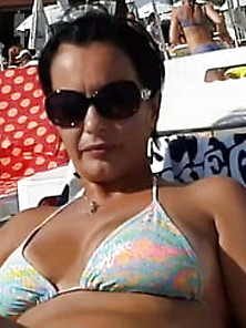 Spy Pool Bust Woman Romanian