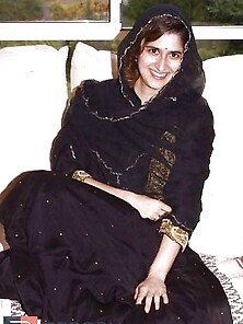 Beautiful Pakistani Wife