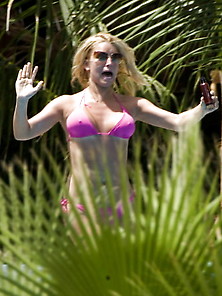 Jessica Simpson In Pink Bikini