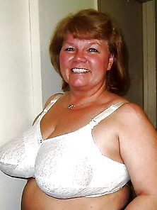 Sexy Busty Matures And Grannies My Favorites