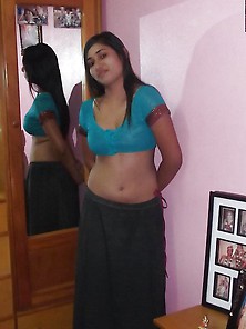 Sexy Indian Teen Sharing Pictures To Bf (Unseen) Smoking Hot