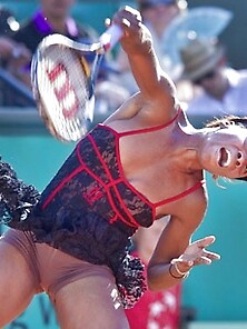 Venus Williams',  Sexy Beach Escapade