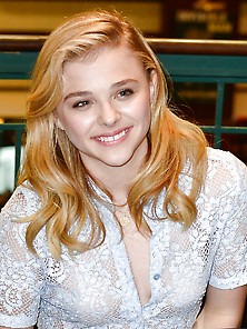 Chloe Moretz Is Adorable In Blue On If I Stay Tour