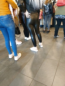 Teenslut Sexy Ass In Skintight Leather Looking Leggings