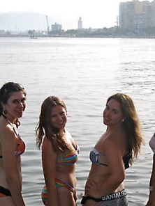 Bikini Girls Group