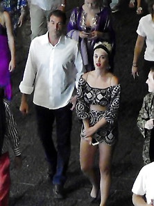 Katy Perry Grotta Azzurra In Capri,  Italy 7-9-17 (Mq)
