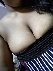 Srilankan Sexy Wife With Night Dresd And Underskirt