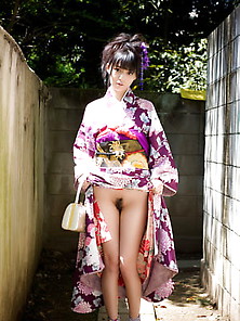 Happy New Year!! Japanese Kimono Girl Aino