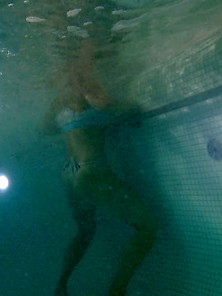 Cunt Massage On Spa Jets Underwater