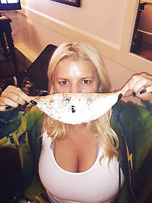 Jessica Simpson - Awesome Boobage