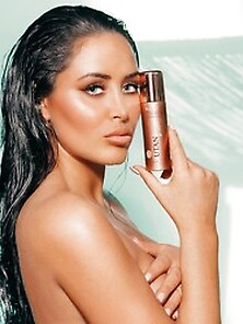 Marnie Simpson Naked For Utan Commercial
