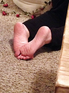 Sexy Candid Feet Jennie Old Ones