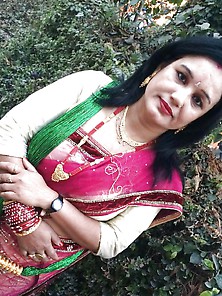 Sexy Nepali Housewife - Sarita