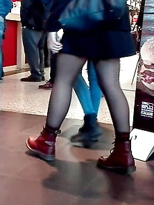 Beauty Legs With Black Stockings (Teen) Candid Pantyhose