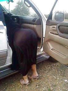 Sexy Arabic Hijab Candid Butt