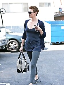 Charlize Theron Pokies Leaving A Dance Class