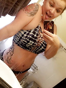 Sexy Teen Mom With Issues Posing For Daddy