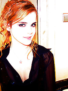 Emma Watson Knows How To Turn A Guy On 3 !!!