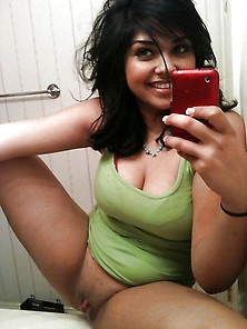 Middle Eastern,  Indian Etc Bottom Naked Selfies