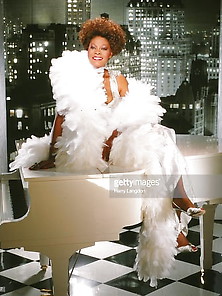 Classiest Of The Classy Ladies Of Soul: Miss Dionne Warwick.