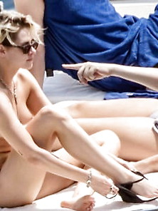 Kristen Stewart Goes Topless On A Yacht In Italy