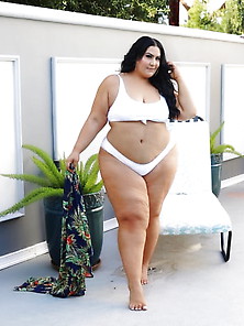 Coco Marie - Curvy Goddess Plus Size Model