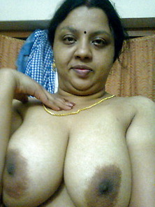 Aunty Getting Naked