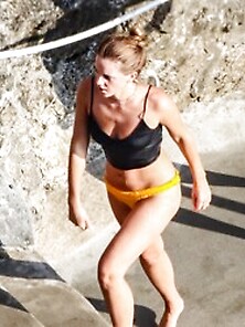 Emma Watson Wearing A Bikini In Italy
