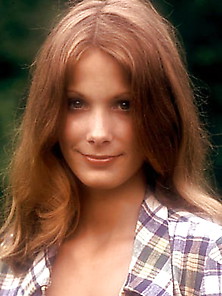 1974 - 01 -Nancy Cameron - Mkx