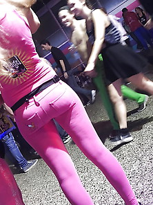 Amazing Pink Jeans Ass