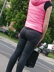 Hungarian Street Candid : Jeans Sexy Ass