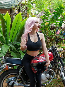 Moto Sexy Girl