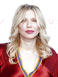 Courtney Love Pokies The Beguiled Premiere 6-12-17