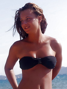 Amateur Tan Girl In Bikini