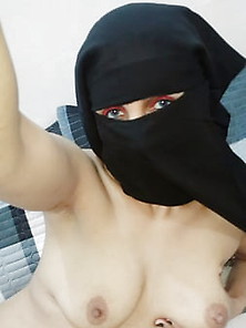 Sexy Niqab Sluts!!