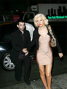 Christina Aguilera Hot Curves In Tight Dress
