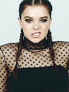 Hailee Steinfeld Sexy Slut - What Would You Do To Her