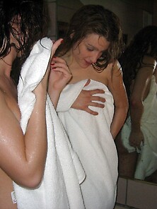 Two Girls Are Taking Bath And Shave Pussy