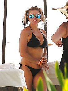 Fergie In Bikini In Hawaii 8-7-17