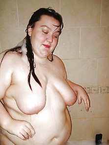 Bbw Tess Having Fun In The Bath