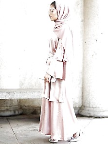 Stunning Nyc Hijabi