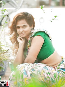 Tamil Actress Ramya Pandiyan Photoshoot