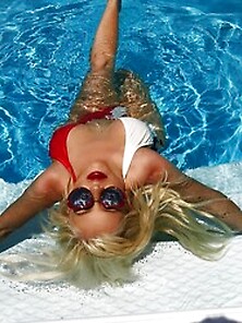 Christina Aguilera Bikini