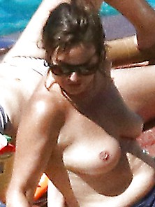 Jade Jaggersunbathing Topless At Formentera Aug2016